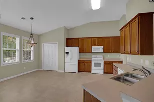 425 Keowee Dr, Lexington, SC 29072 - Photo 10
