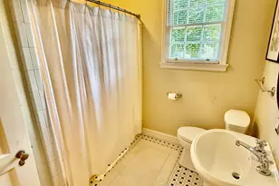 822 Poinsettia St, Columbia, SC 29205 - Photo 22