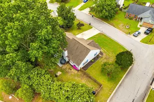 1 Cedar Field Ct, Columbia, SC 29212 - Photo 2