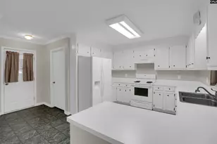 348 Blossom View Ct, West Columbia, SC 29170 - Photo 16