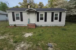 815 E, Hartsville, SC 29550 - Photo 1