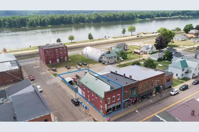 116 E Amelia Street, Cassville,  53806 - Photo 1