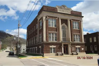 165 N Central Avenue, Richland Center, WI 53581 - Photo 1