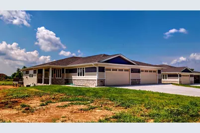 722 E Reinel Street, Jefferson, WI 53549 - Photo 1