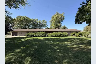 637 N Wright Road, Janesville, WI 53546 - Photo 1