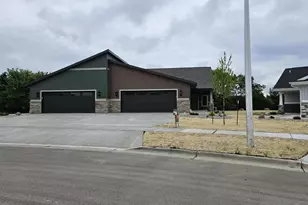 3753 Newcastle Dr, Janesville, WI 53546 - Photo 1