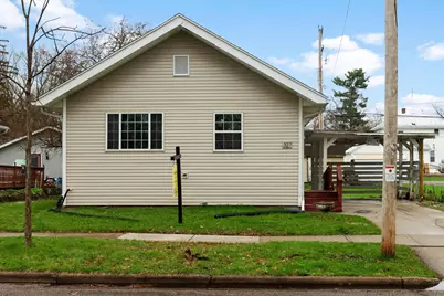 327 7th Street, Baraboo, WI 53913 - Photo 1