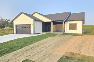 460 Hollander St, Markesan, WI 53946 - Photo 1