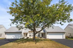 549 E Slifer St, Portage, WI 53901 - Photo 1