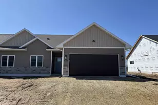 261 N 4th St, Janesville, WI 53536 - Photo 1