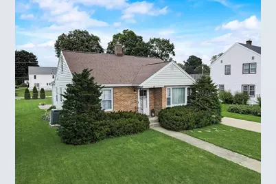 109 5th Street, Waunakee, WI 53597 - Photo 1