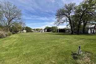 609 Grove St, Fort Atkinson, WI 53538 - Photo 1