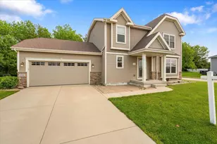 626 Sanibel Ln, Sun Prairie, WI 53590 - Photo 1