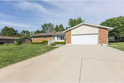 714 S Randolph Street, Cuba City,  53807 - Photo 1