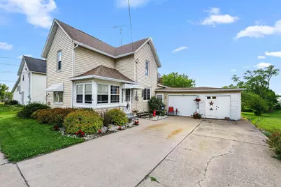 820 Madison Street, Beaver Dam, WI 53916 - Photo 1