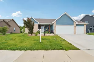 712 Kenseth Way, Cambridge, WI 53523 - Photo 1