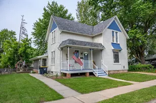 808 E State St, Mauston, WI 53948 - Photo 1