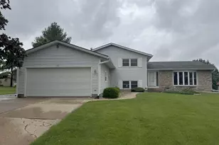 137 24th Ave, Monroe, WI 53566 - Photo 1