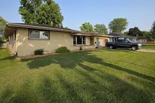920 Minnesota Ave, North Fond du Lac, WI 54937 - Photo 1