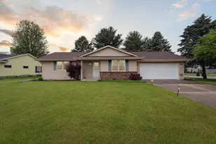 1125 Sentinel Dr, Janesville, WI 53546 - Photo 1