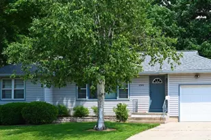 2305 N Sherman Ave, Madison, WI 53704 - Photo 1