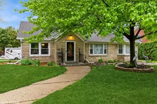 302 Grove St, Beaver Dam, WI 53916 - Photo 1