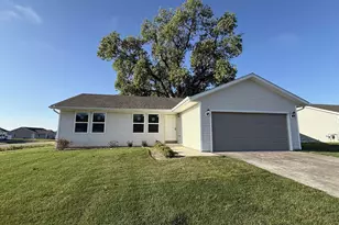 640 E Maple Beach Dr, Edgerton, WI 53534 - Photo 1