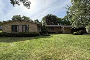 1839 Arrowhead Dr, Beloit, WI 53511 - Photo 1