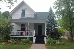 246 W Liberty St, Janesville, WI 53536 - Photo 1