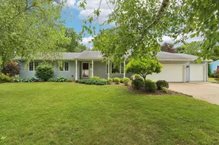 W5773 S Ra-Le Dr, Fort Atkinson, WI 53538 - Photo 1