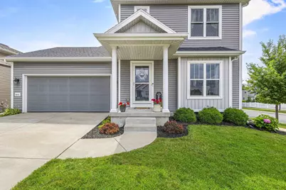 4802 Catalina Parkway, Mcfarland, WI 53558 - Photo 1