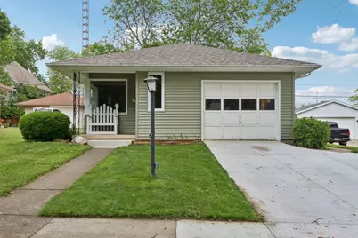 414 S Fischer Avenue, Jefferson, WI 53549 - Photo 1