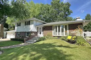 639 Sunset Dr, Janesville, WI 53548 - Photo 1