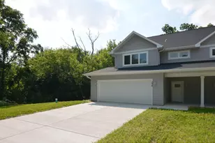 236 Russell Ct, Jefferson, WI 53549 - Photo 1