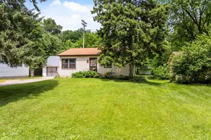 5450 Gettle Ave, Madison, WI 53705 - Photo 1