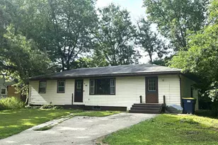 418 E Acorn Dr, Beloit, WI 53511 - Photo 1