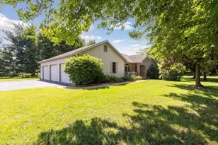 3812 N Hickory Dr, Janesville, WI 53545 - Photo 1