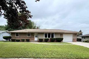 2520 Skokie Dr, Rockford, IL 61108 - Photo 1