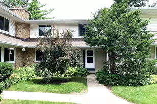 527 Walnut Grove Dr, Madison, WI 53717 - Photo 1