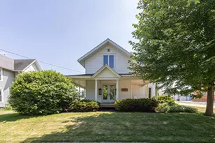 404 College St, Lake Mills, WI 53551 - Photo 1