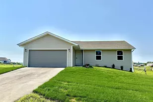 708 E Maple Beach Dr, Edgerton, WI 53534 - Photo 1