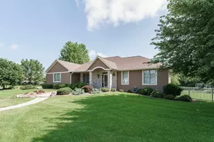 4138 Huntinghorne Dr, Janesville, WI 53546 - Photo 1