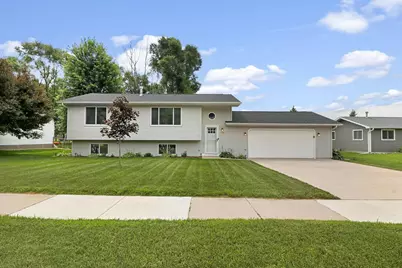 209 W Lafollette Street, Pardeeville, WI 53954 - Photo 1