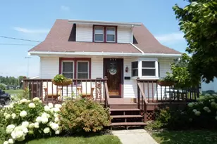 434 Jackson St, Waupun, WI 53963 - Photo 1