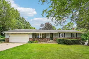 405 Blue View Dr, Mount Horeb, WI 53572 - Photo 1