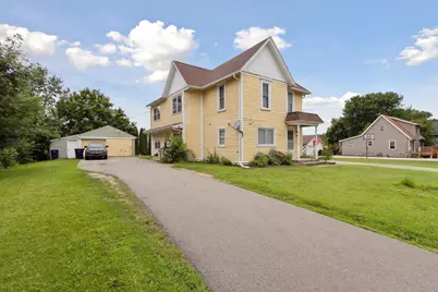 152-154 Valley Drive, Janesville, WI 53546 - Photo 1