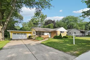 642 Charles Ln, Madison, WI 53711 - Photo 1