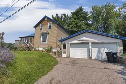 402 E Broadway, Rock Springs, WI 53961 - Photo 1