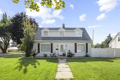 802 Macarthur Drive, Beaver Dam, WI 53916 - Photo 1