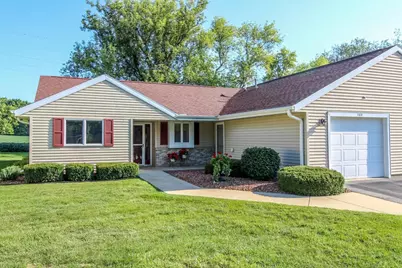 105 Buckingham Court, Cambridge, WI 53523 - Photo 1